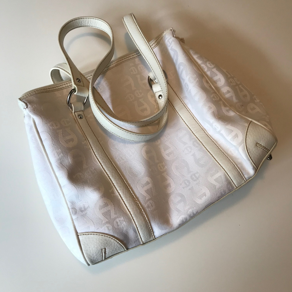 WHITE PURSE, SHOULDER, EXCELLENT CONDITION